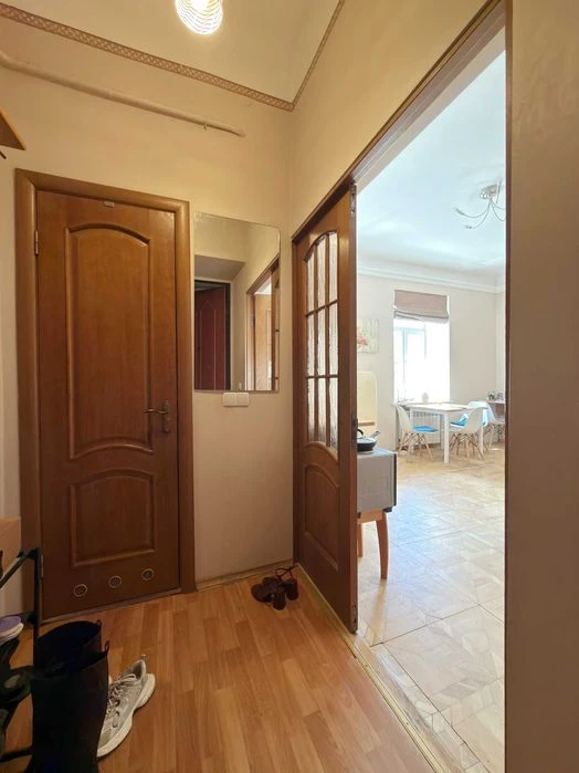 ПРОДАЖ 3-кімнатної квартири в ЦЕНТРІ МІСТА вул. Насипна 1
