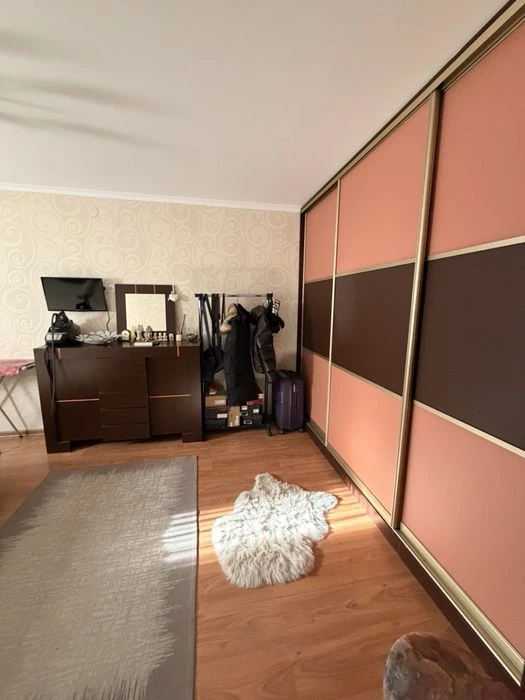 Продаж 3 кімнатна квартира вул. Наукова , чешка, євроремонт,