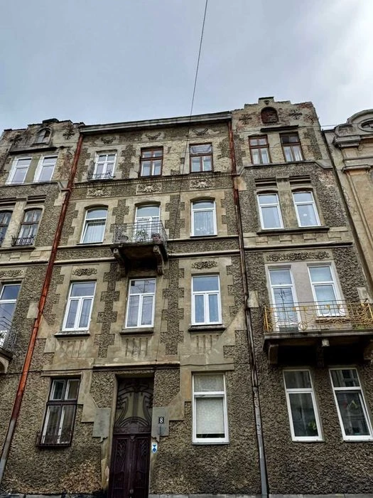 Продаж двокімнатної квартири ближній центр Львів