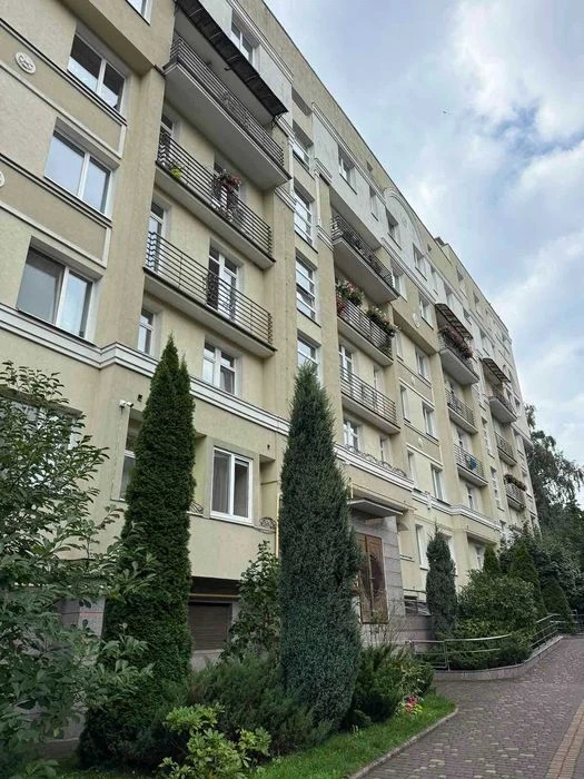 ЦІНА ВНИЗ! Продаж 3 кім. квартири з паркомісцем вул. Конотоп