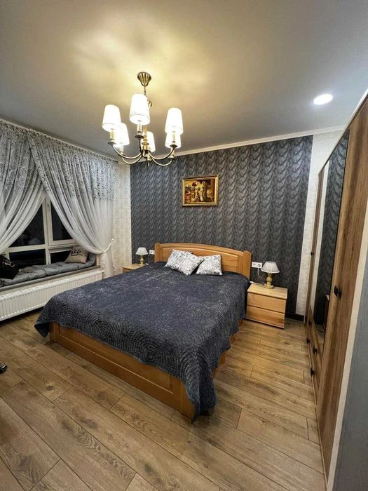 Продаж 2-кімнатної квартири + комірка 11 м2., вул. Стрийська