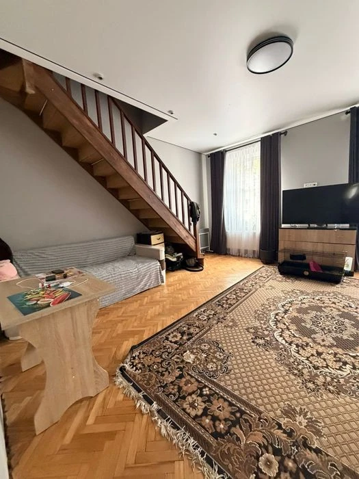 Продаж двох рівневої 3 кімнатної квартири  вул. Героїв Упа