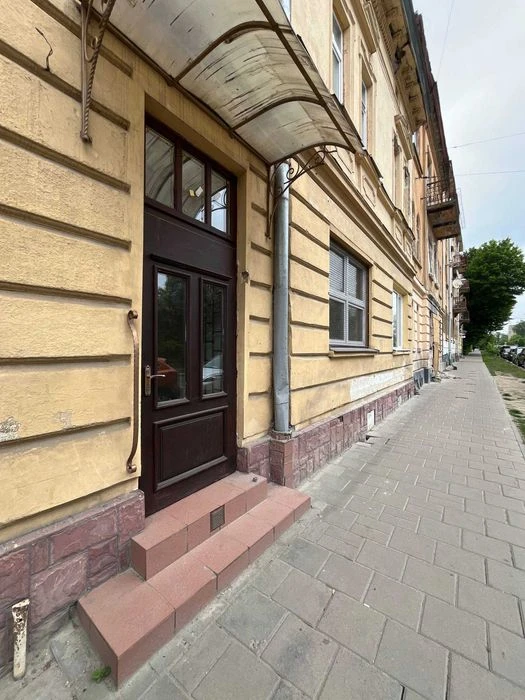 Квартира біля Політехніки, вулиця Митрополита Андрея