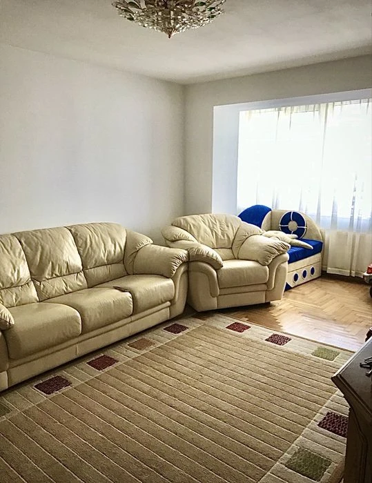БЕЗ КОМІСІЇ!Продаж  3-х кімн.квартири вул.Під Голоском(р-н Ч