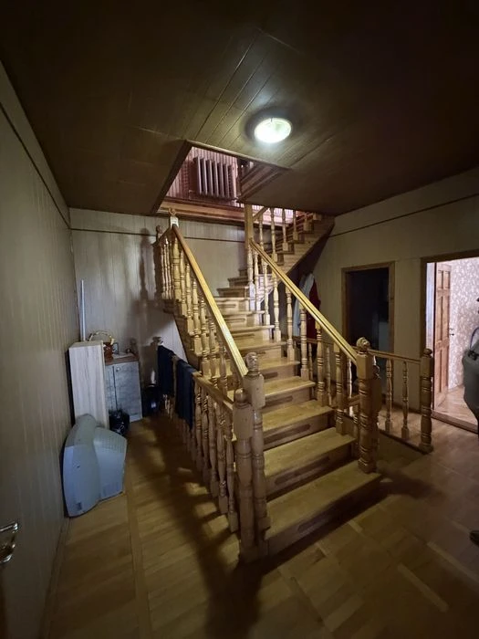Продаж 4х кімн.квартири(фактично будинок),  в центрі  Львова