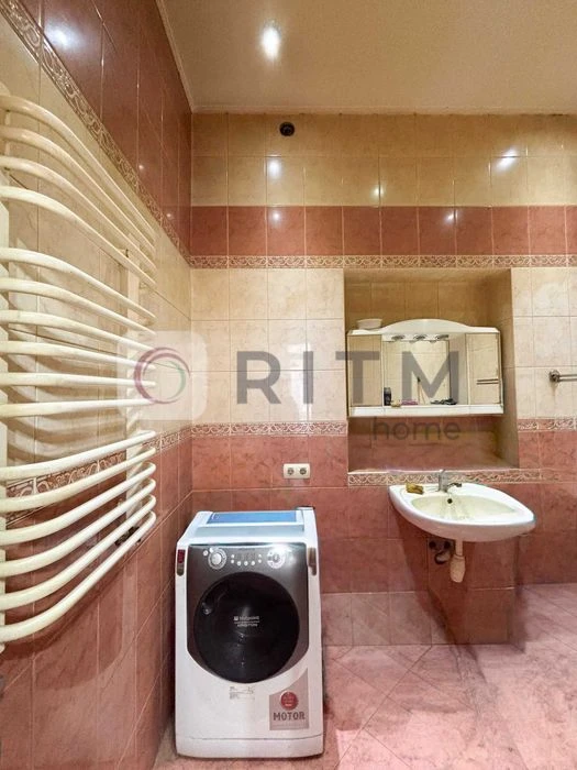 Продаж 3-кімнатної квартири по вул. Пекарська, Личаківський