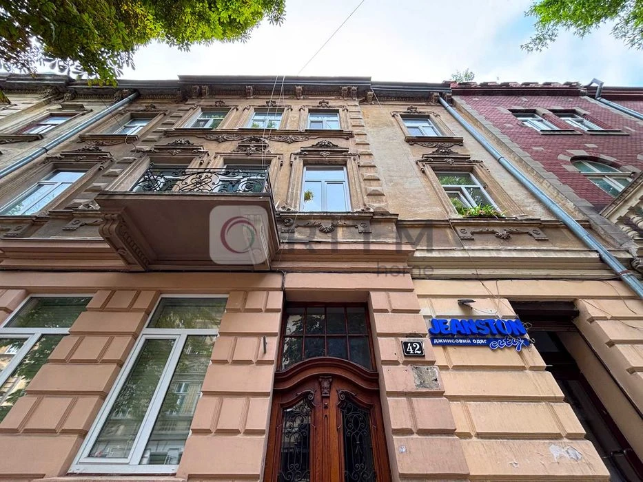 Продаж 3-кімнатної квартири по вул. Пекарська, Личаківський