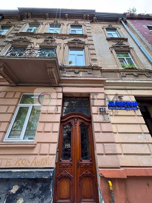 Продаж 3-кімнатної квартири по вул. Пекарська, Личаківський