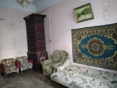 Продаж 2 кімнатної квартири в центі вулиця Пекарська 36