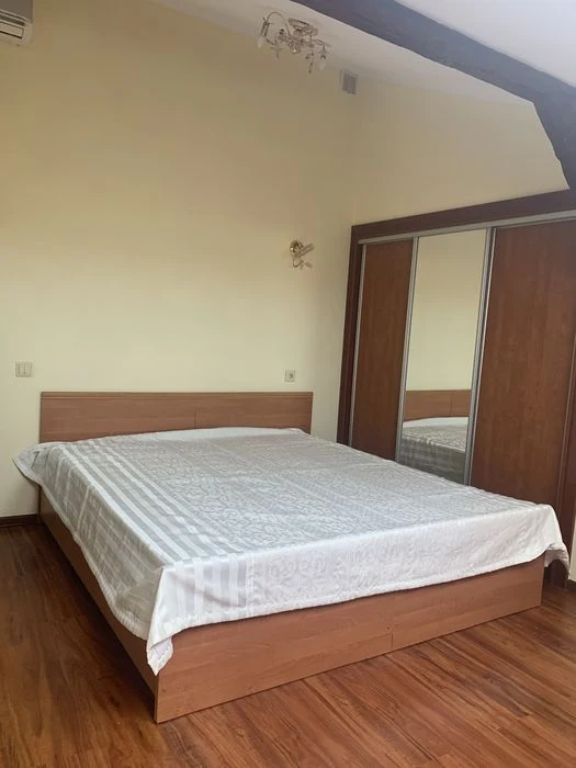 Продаж квартири 4кімнати вул Шептицьких ( універ)