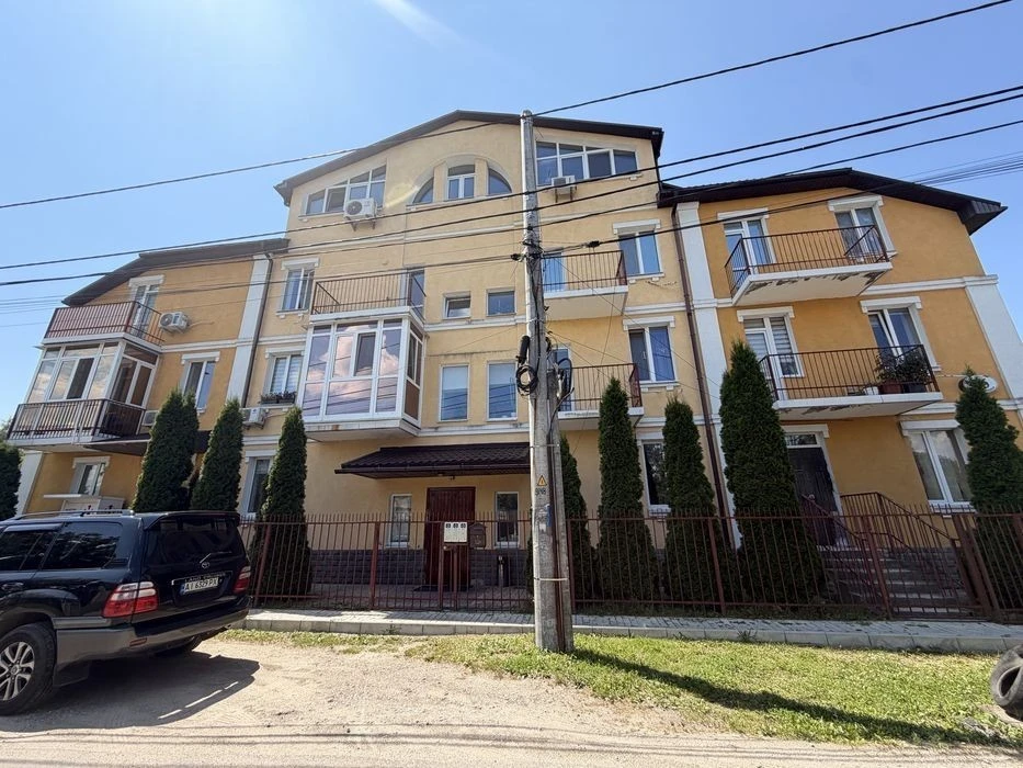 I will sell an apartment - a studio in Bortnychy!