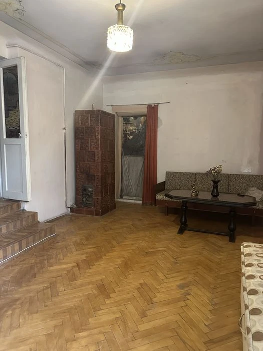 Продаж квартири 2кімнати Площа Ринок
