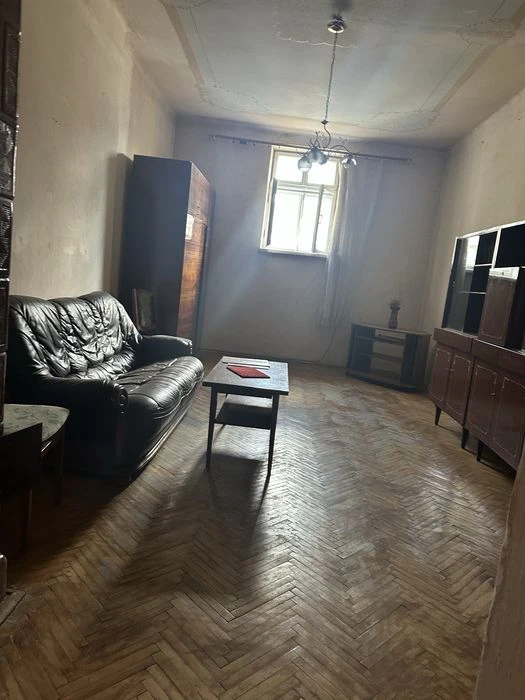 Продаж квартири 2кімнати Площа Ринок