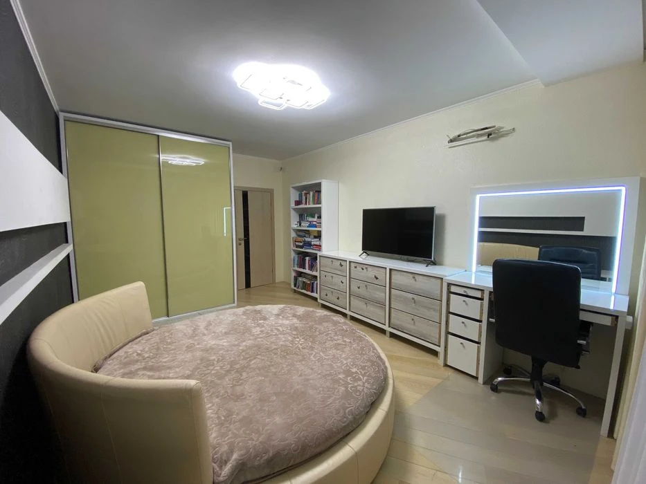 Продаж 3к.+4к. новобуд. пр. Червоної Калини м.Львів площа 10