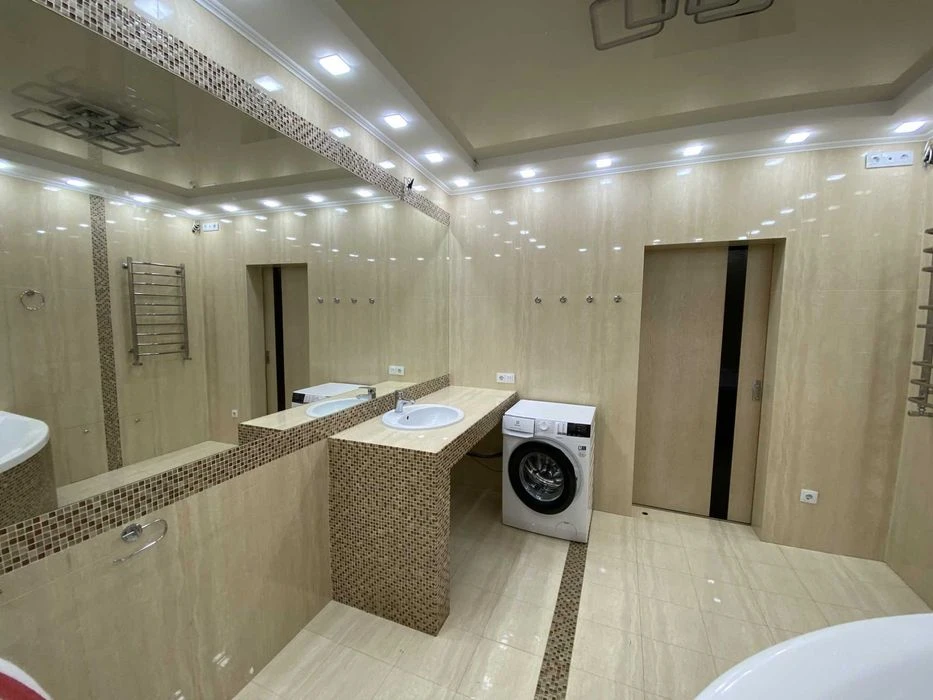 Продаж 3к.+4к. новобуд. пр. Червоної Калини м.Львів площа 10