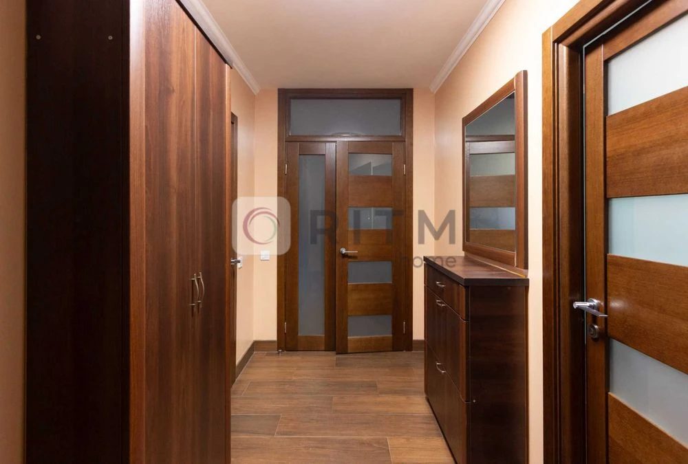 Продаж 2 кімнатна квартира з ремонтом вул. Мазепи