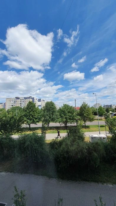 Продаж 2 кім. квартири+кухня-студія в новобудові в центрі Си