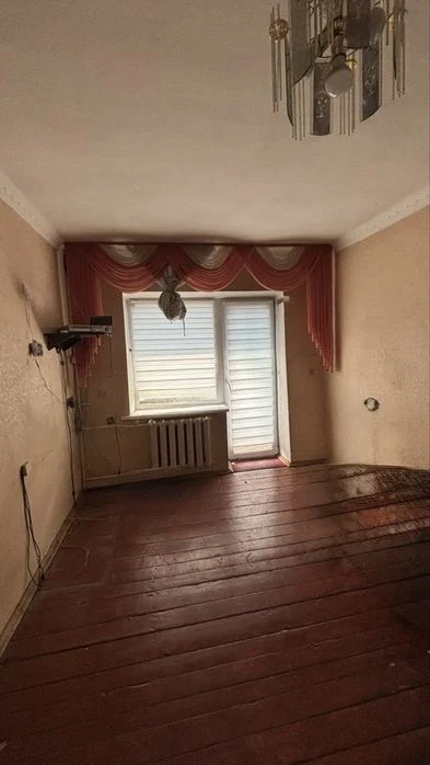 Продаж 3 кімн кв вул. Волинська