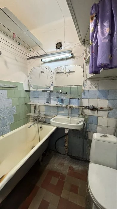 Продаж 3 кімн кв вул. Волинська