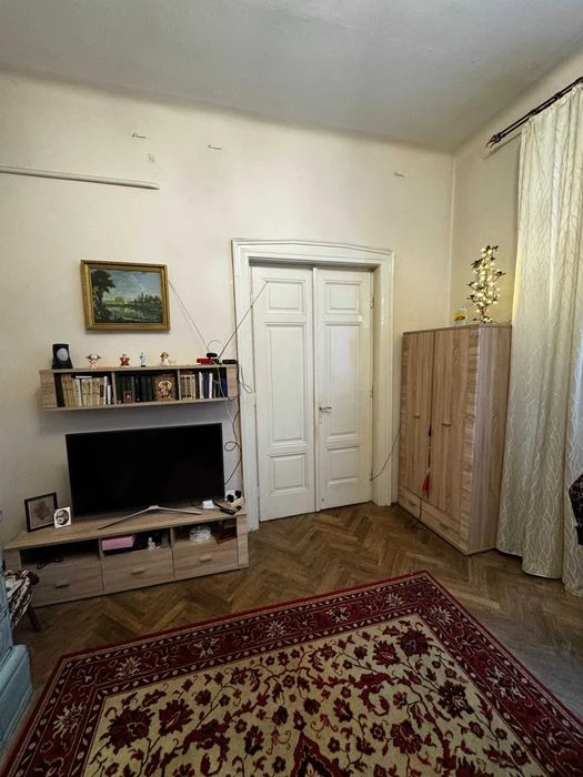 ПРОДАЖ 3-кімнатної квартири в центрі м.Львова вул.Менцинсько