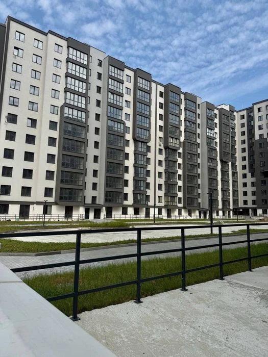 Продаж квартири з правом власності, підключені комунікації