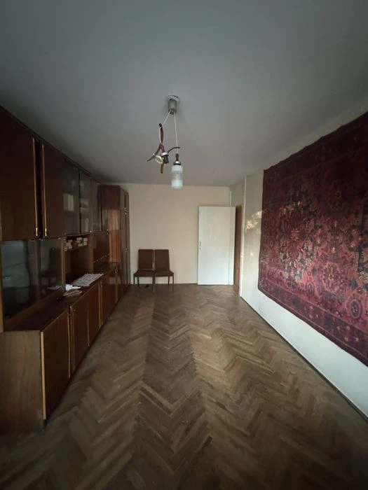 Продаж 3 кімнатна квартира вул. Виговського , житловий стан,