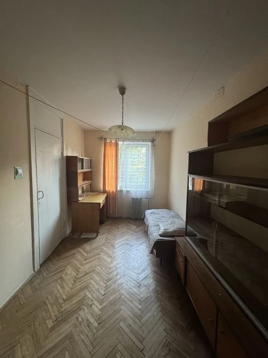 Продаж 3 кімнатна квартира вул. Виговського , житловий стан,