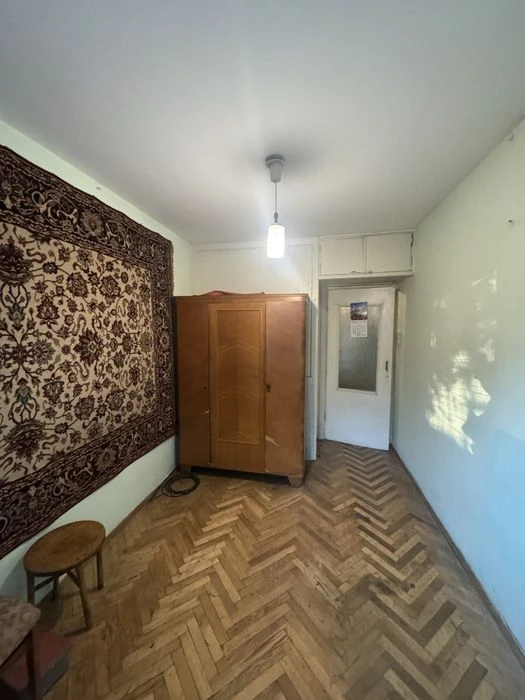 Продаж 3 кімнатна квартира вул. Виговського , житловий стан,