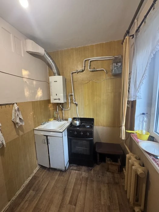 Продаж 3 кімнатна квартира вул. Виговського , житловий стан,