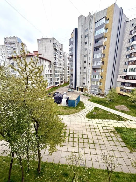 Чотирьохкімнатна квартира для сімʼї