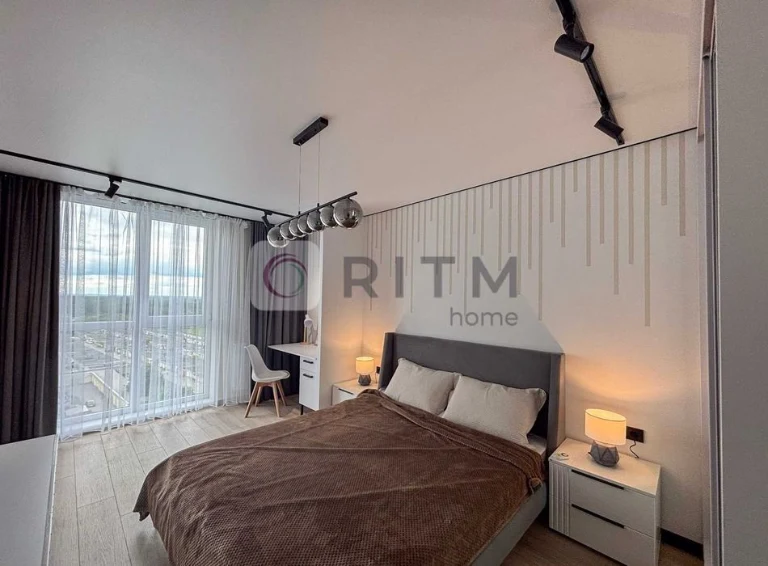 Продаж 2 кімнатна квартира з дизайнерським ремонтом ЖК Riel