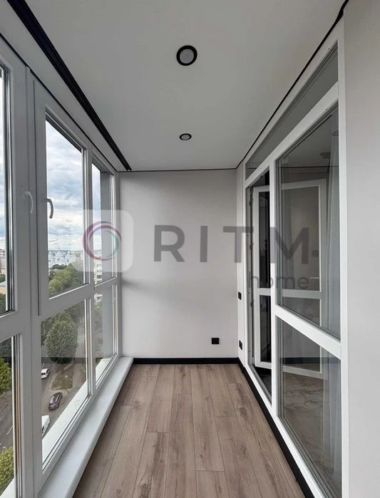 Продаж 2 кімнатна квартира з дизайнерським ремонтом ЖК Riel