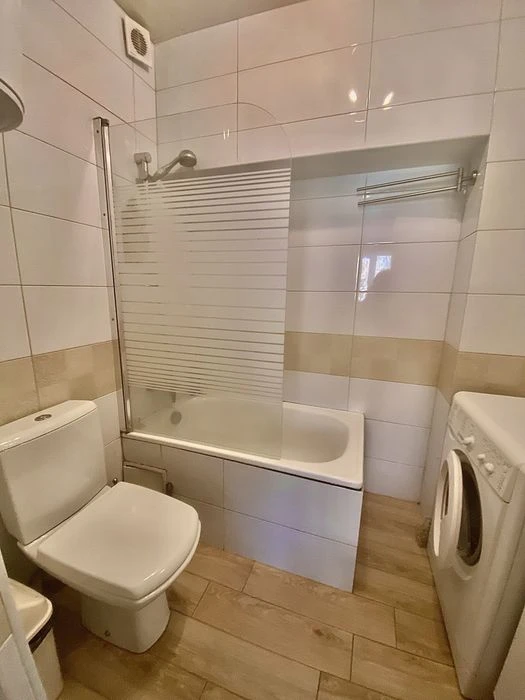 Продаж2 кім  вулиця Повітряна