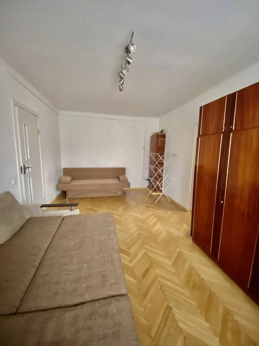 Продаж2 кім  вулиця Повітряна