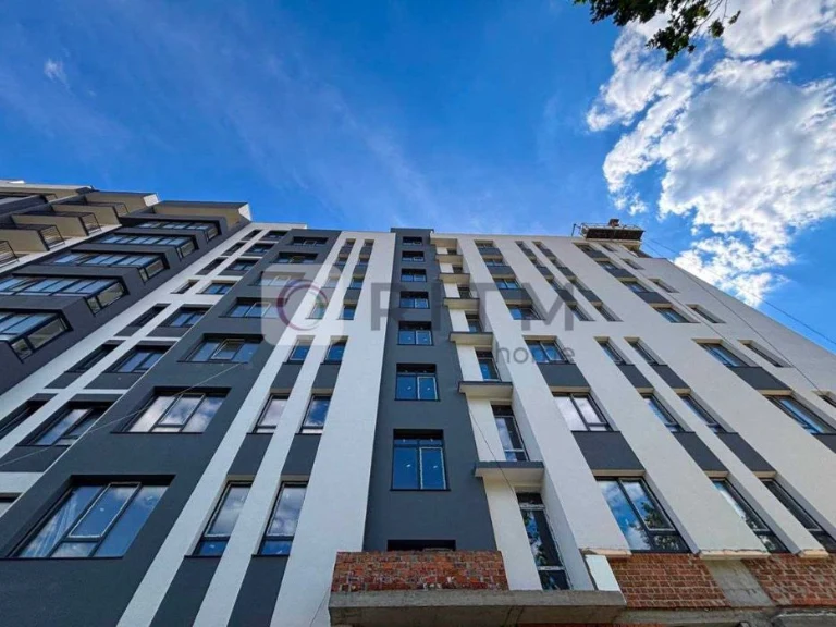 Продаж 2 кімнатна квартира в новобудові вул. Довга.