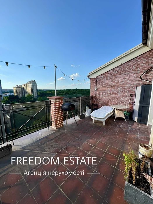 $250,000 Apartment with a terrace in the center / Felicita residential complex / Sokol