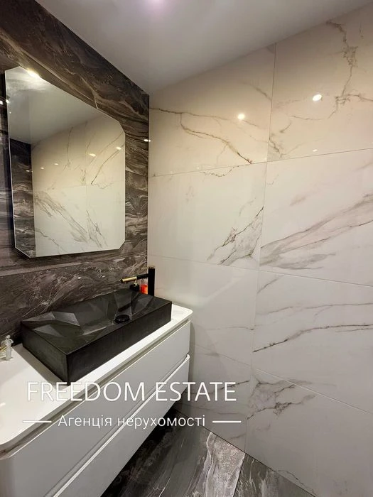 $250,000 Apartment with a terrace in the center / Felicita residential complex / Sokol