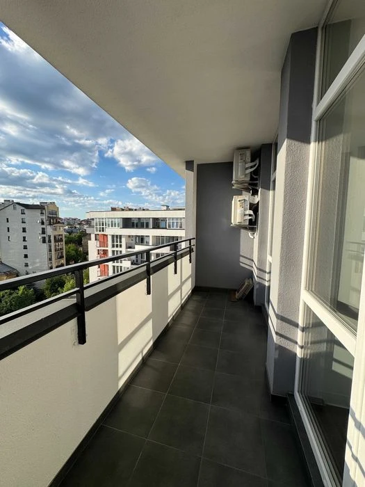 Панорамна 3к, 101 м², дизайнерський ремонт, 2 санвузли, ЖК В