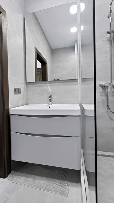 Панорамна 3к, 101 м², дизайнерський ремонт, 2 санвузли, ЖК В