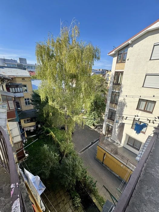 Продаж 3 кімн квартира вул. Шараневича