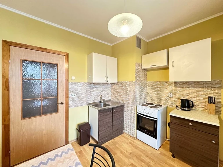 Продам 1 кімнатна квартира вулиця Олени Пчілки 2Б, метро Поз