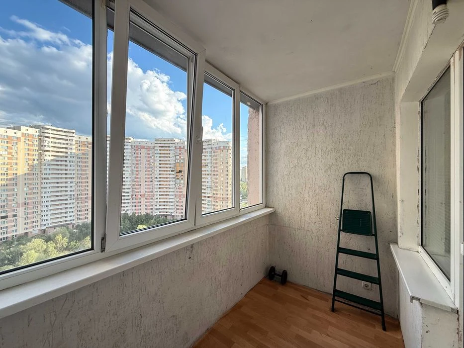 1-room apartment for sale, Oleny Pchilky Street 2B, Poz metro station
