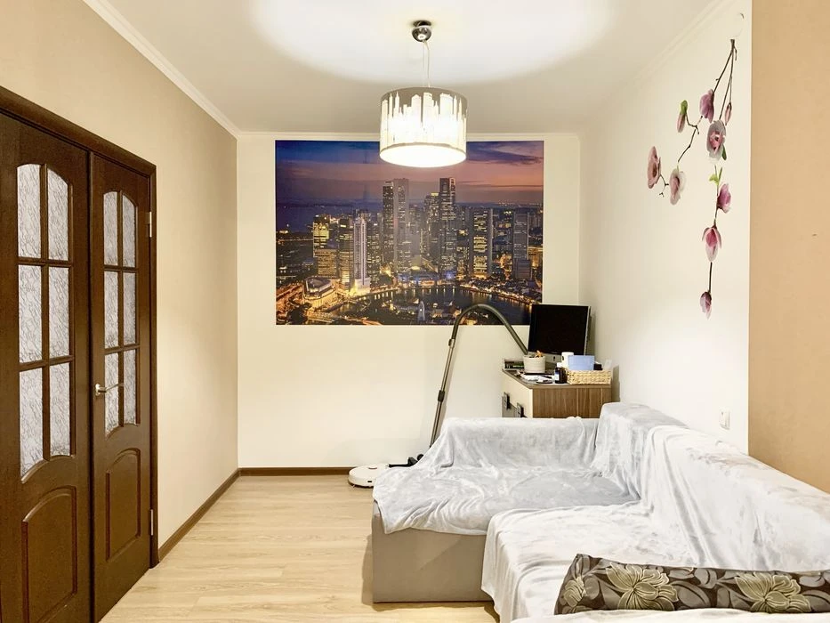 Продаж 3 кім. квартири, вул. Плугова, 10