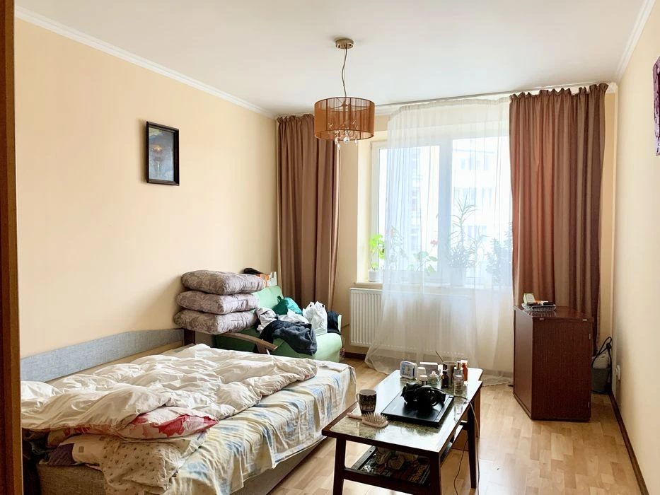 Продаж 3 кім. квартири, вул. Плугова, 10