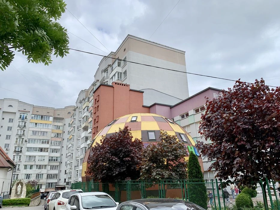 Продаж 3 кім. квартири, вул. Плугова, 10