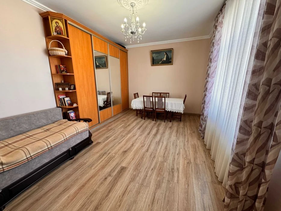 Продаж 4 кімнатної квартири, Австрійський будинок, вул. Котл