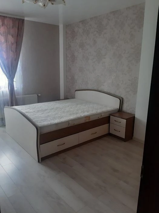 Продам 3-х кімнатну квартиру новобуд вул.Величковського