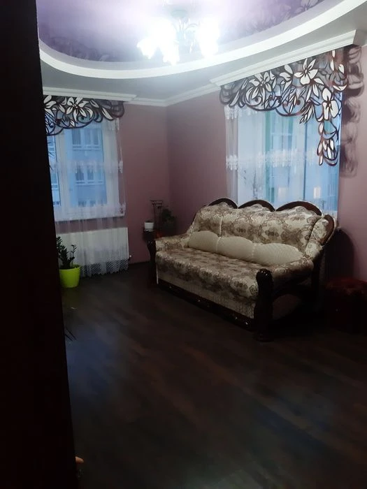 Продам 3-х кімнатну квартиру новобуд вул.Величковського