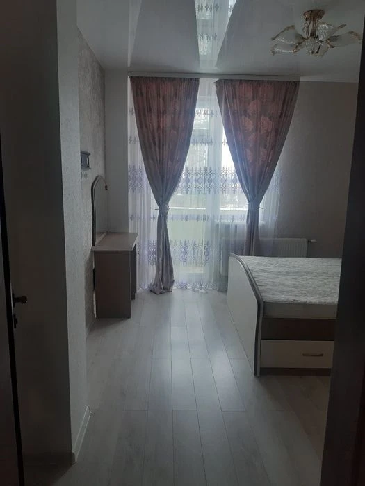 Продам 3-х кімнатну квартиру новобуд вул.Величковського