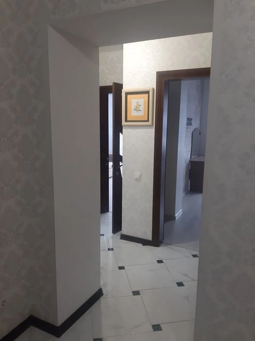 Продам 3-х кімнатну квартиру новобуд вул.Величковського